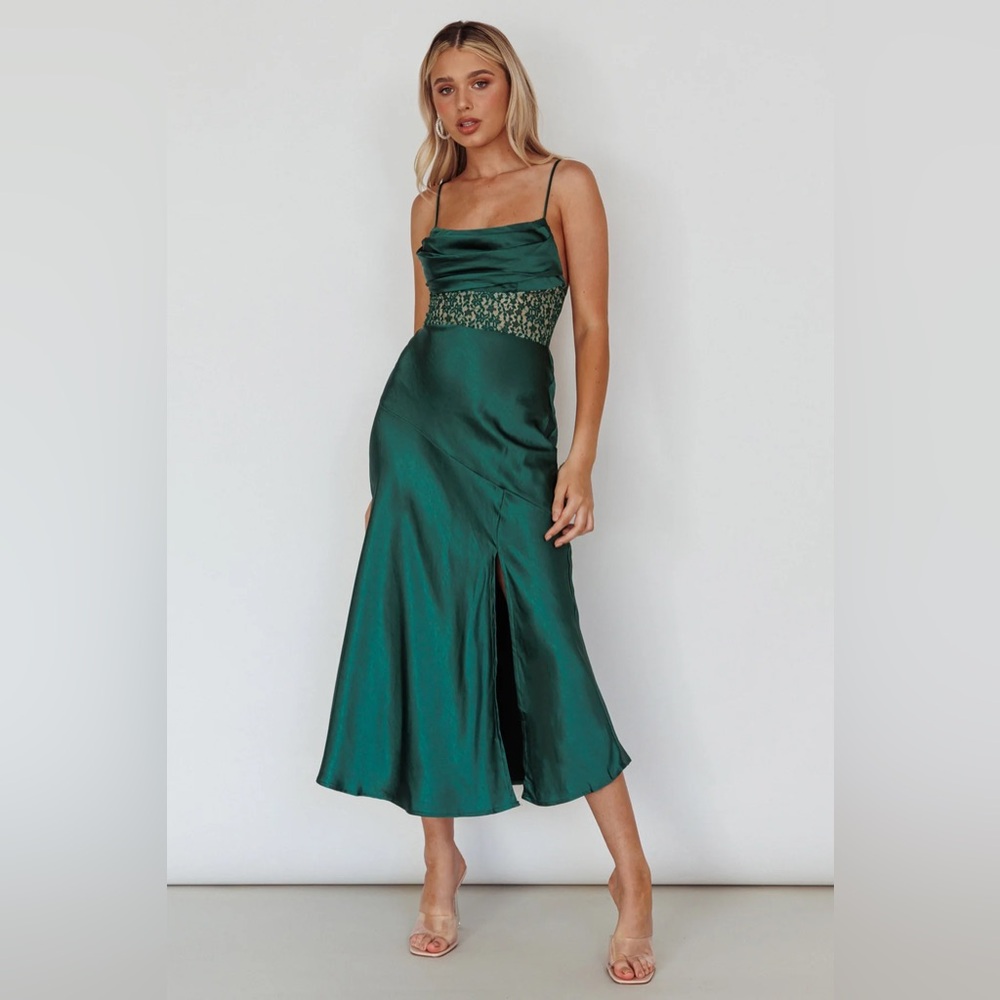 Selfie Leslie Green Pleated Midi Sundress for Weddings
